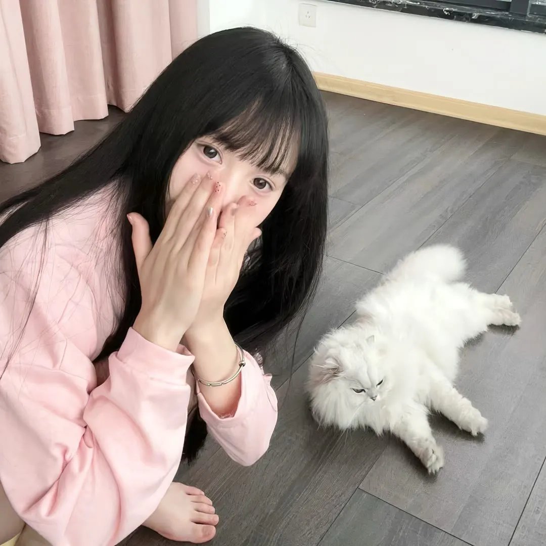 偷窥狂小姐